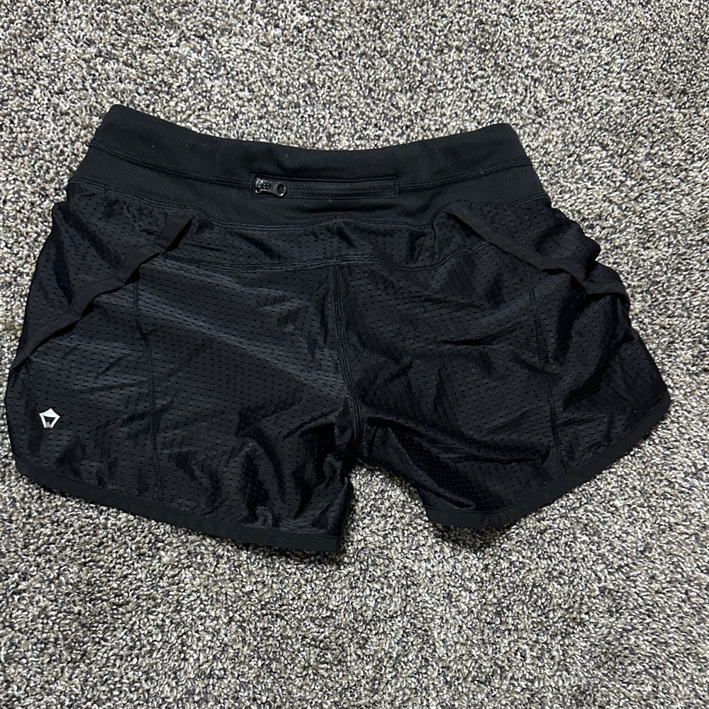 Ivivva Black Shorts *mesh